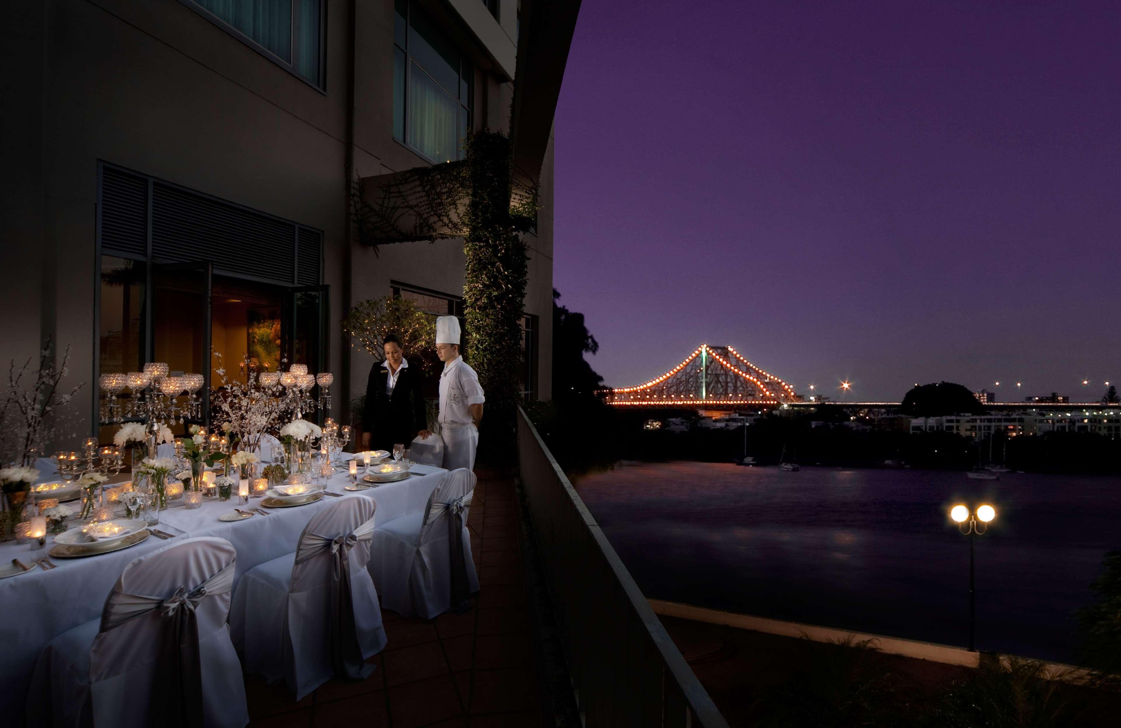 โรงแรมสแตมฟอร์ดพลาซ่าบริสเบน ภายนอก รูปภาพ The River Terrace