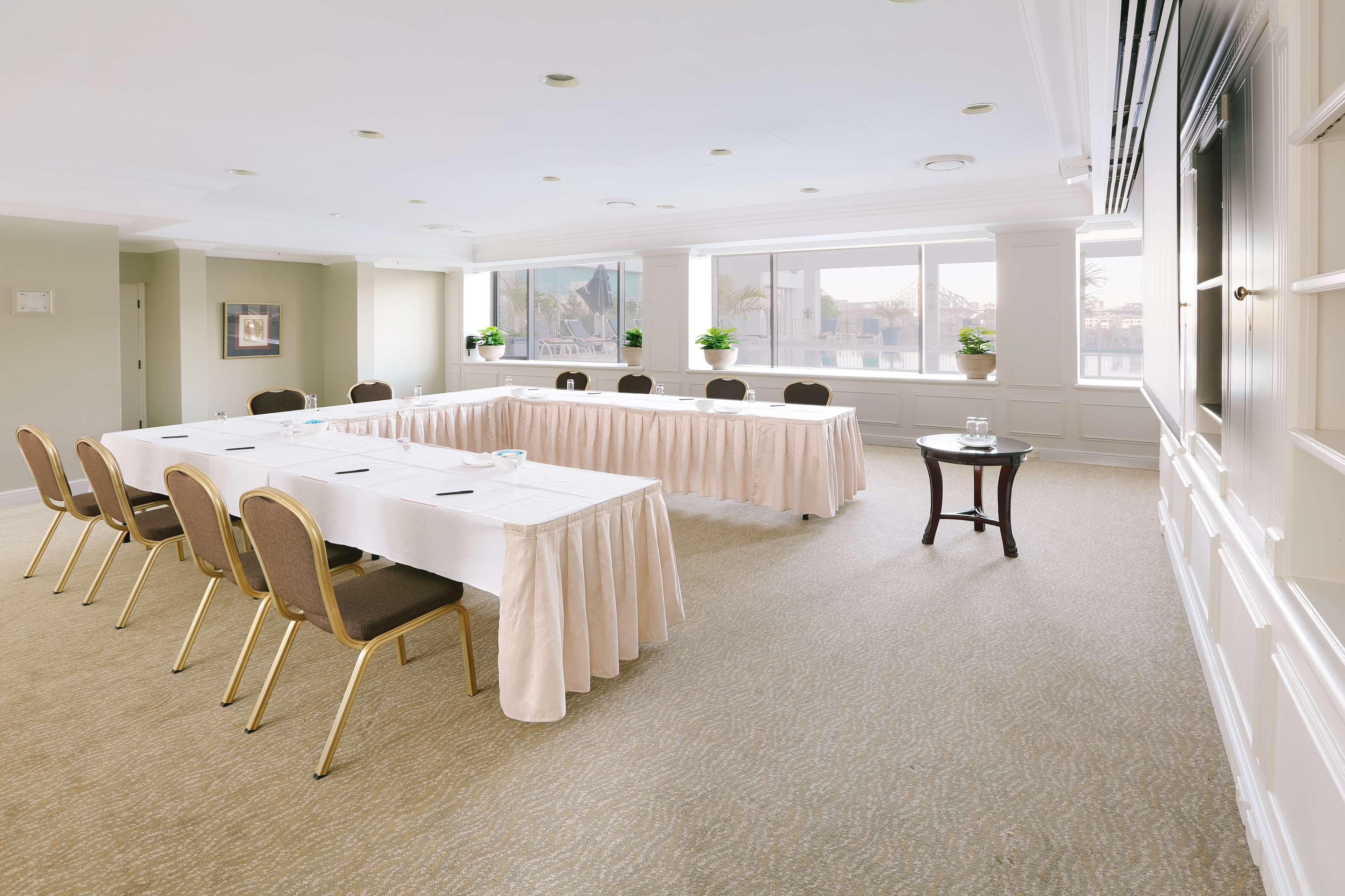 โรงแรมสแตมฟอร์ดพลาซ่าบริสเบน ภายนอก รูปภาพ A meeting room