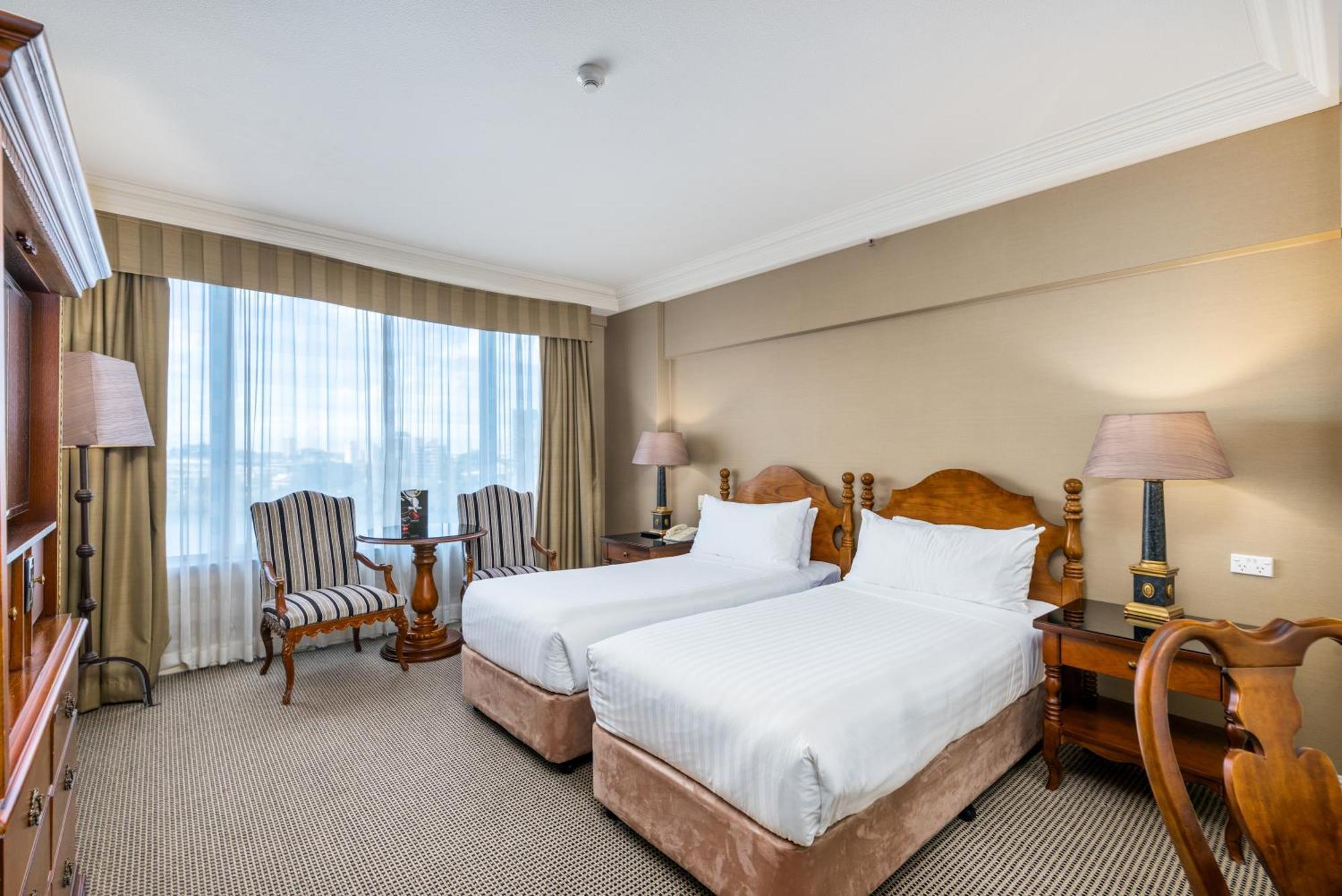 โรงแรมสแตมฟอร์ดพลาซ่าบริสเบน ภายนอก รูปภาพ A room at the hotel