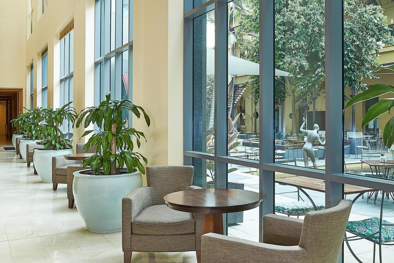 โรงแรมสแตมฟอร์ดพลาซ่าบริสเบน ภายนอก รูปภาพ The interior of the hotel